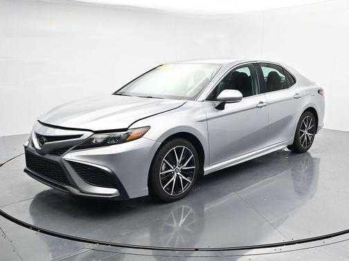 Celestial Silver Metallic 2024 Toyota Camry SE