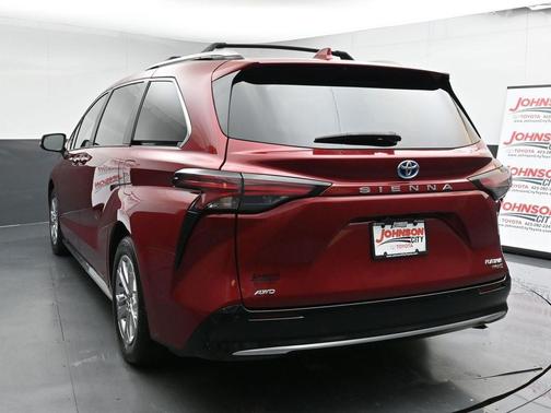 2023 Toyota Sienna Platinum 7 Passenger