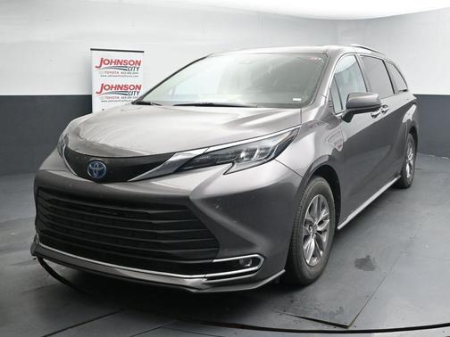 Predawn Gray Mica 2024 Toyota Sienna XLE