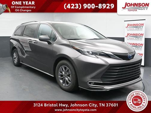Predawn Gray Mica 2024 Toyota Sienna XLE