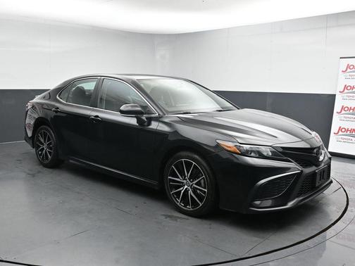 Midnight Black Metallic 2023 Toyota Camry SE