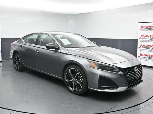 Gun Metallic 2024 Nissan Altima SR FWD