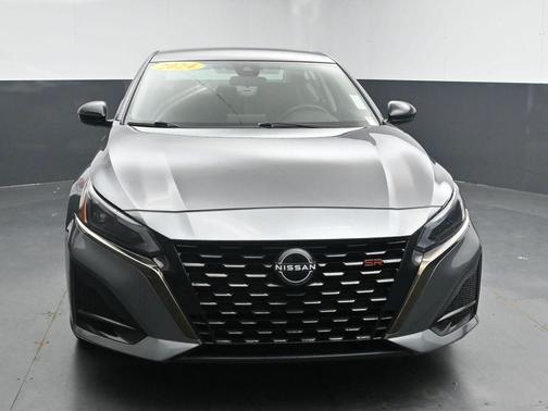 Gun Metallic 2024 Nissan Altima SR FWD