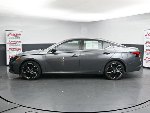Gun Metallic 2024 Nissan Altima SR FWD
