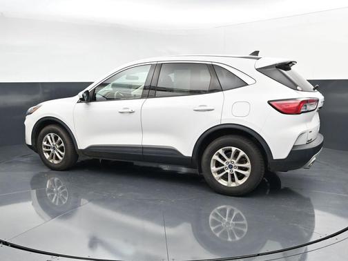 Oxford White 2020 Ford Escape SE
