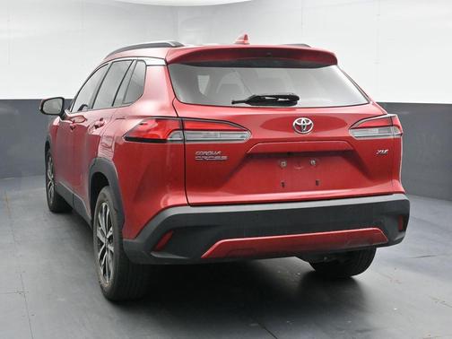 Barcelona Red Metallic 2022 Toyota Corolla Cross XLE
