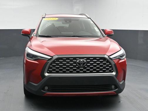 Barcelona Red Metallic 2022 Toyota Corolla Cross XLE