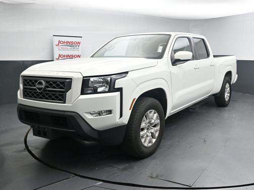 Glacier White 2022 Nissan Frontier SV