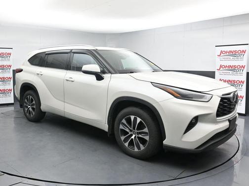 Blizzard Pearl 2021 Toyota Highlander XLE