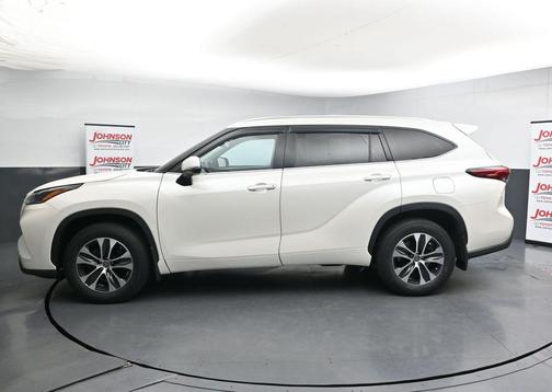 Blizzard Pearl 2021 Toyota Highlander XLE