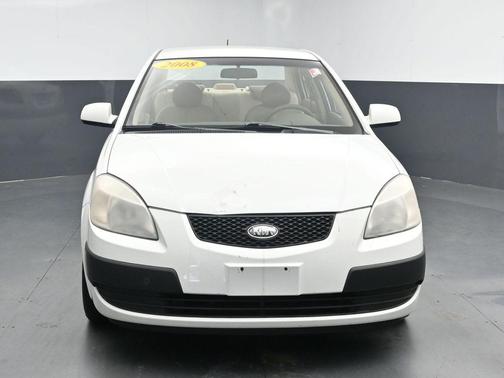 Clear White 2008 Kia Rio LX