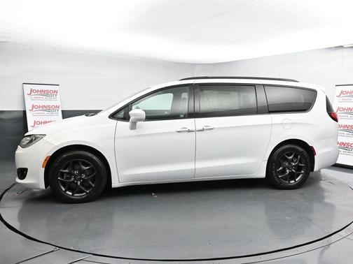 2020 Chrysler Pacifica Touring-L Plus