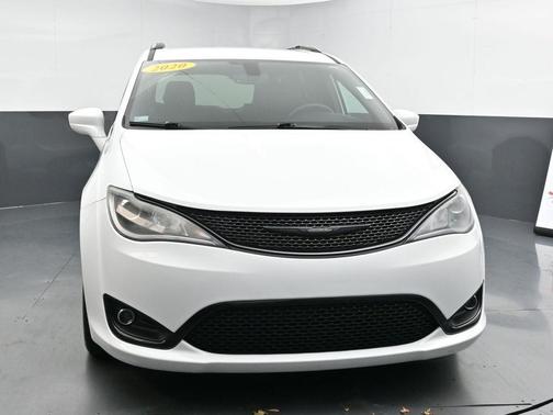 2020 Chrysler Pacifica Touring-L Plus