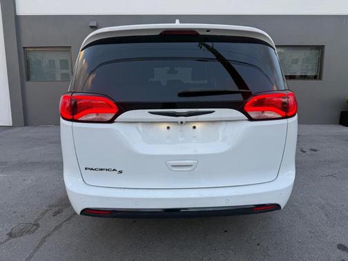 2020 Chrysler Pacifica Touring-L Plus