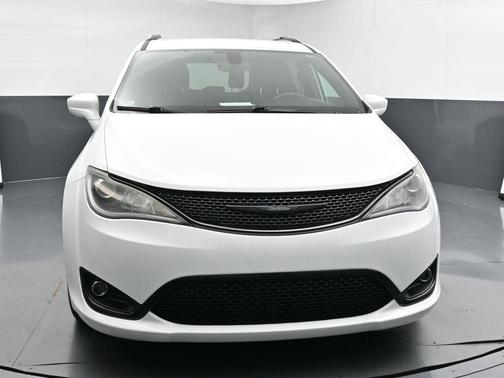 2020 Chrysler Pacifica Touring-L Plus