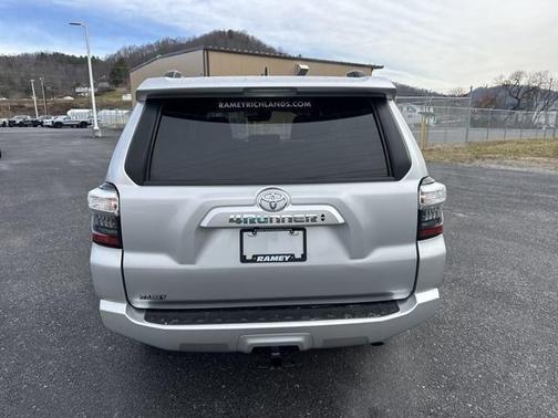 2023 Toyota 4Runner SR5