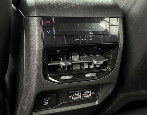 Bright White Clearcoat 2024 Jeep Grand Cherokee L Altitude