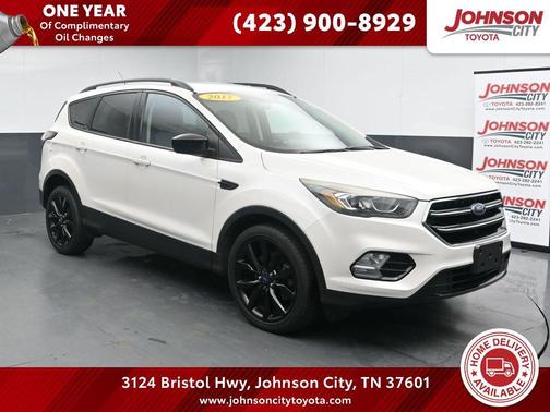 White Platinum Metallic Tri-Coat 2017 Ford Escape SE