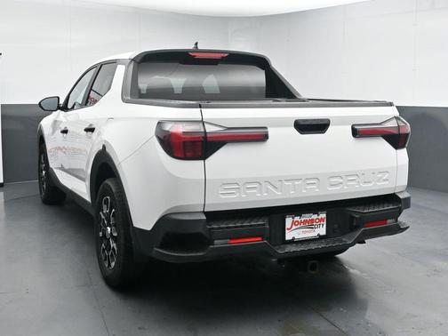 Atlas White 2023 Hyundai SANTA CRUZ SEL