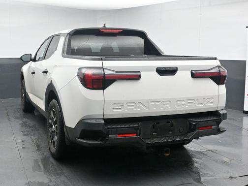 Atlas White 2023 Hyundai SANTA CRUZ SEL