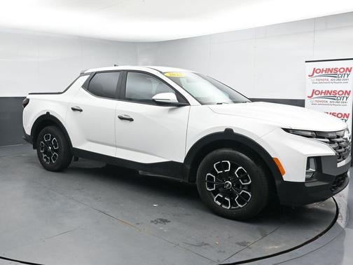 Atlas White 2023 Hyundai SANTA CRUZ SEL