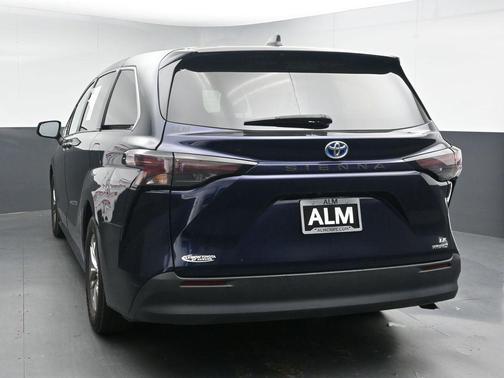 Blueprint 2024 Toyota Sienna LE