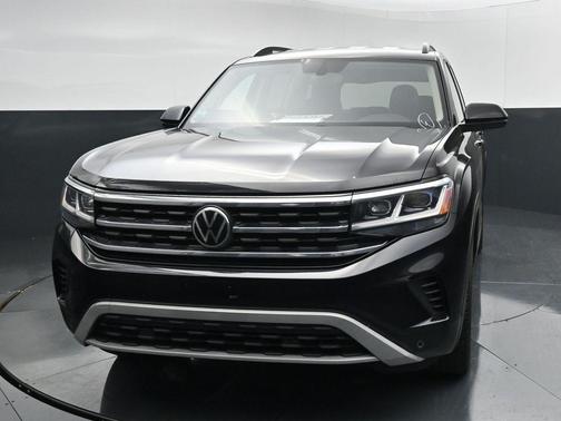 Deep Black Pearl 2021 Volkswagen Atlas 3.6L SE w/Technology