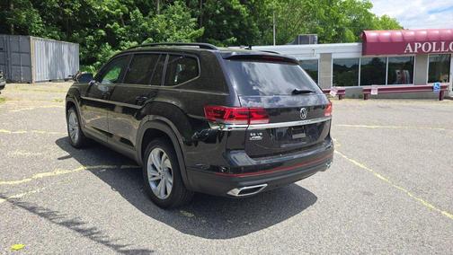 Deep Black Pearl 2021 Volkswagen Atlas 3.6L SE w/Technology