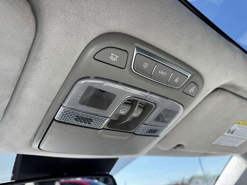 Glacial White Pearl 2022 Kia Telluride SX