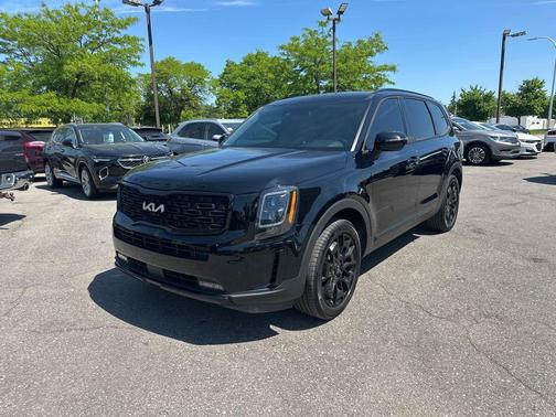 Ebony Black 2022 Kia Telluride SX