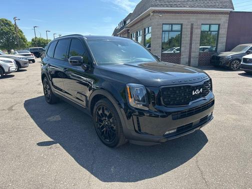 Ebony Black 2022 Kia Telluride SX