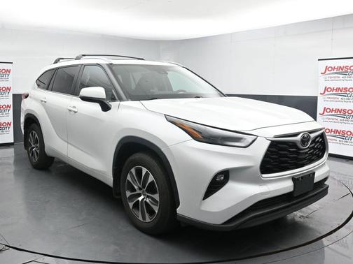 Wind Chill Pearl 2023 Toyota Highlander XLE
