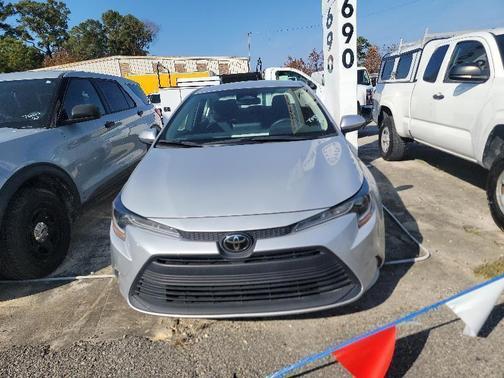 Classic Silver Metallic 2024 Toyota Corolla LE