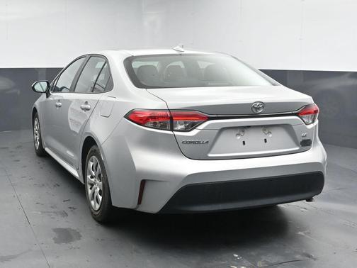 Classic Silver Metallic 2024 Toyota Corolla LE