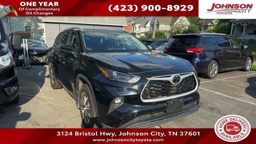 Midnight Black Metallic 2023 Toyota Highlander XLE