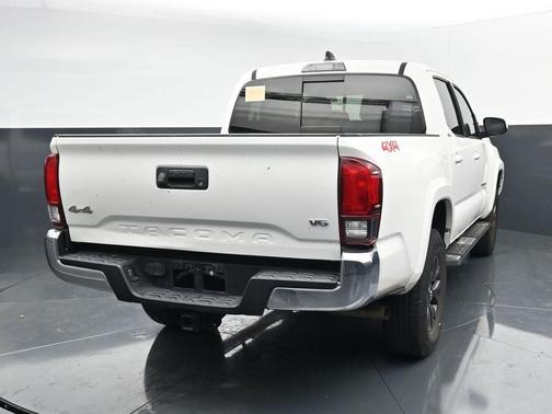 Super White 2020 Toyota Tacoma SR5