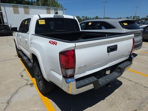 Super White 2020 Toyota Tacoma SR5