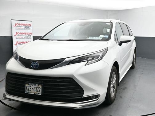 2022 Toyota Sienna XLE