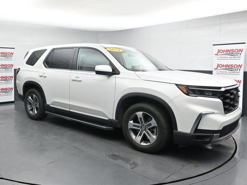 Platinum White Pearl 2024 Honda Pilot EX-L 7 Passenger