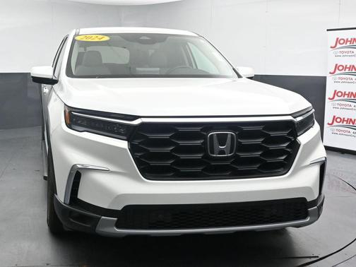 Platinum White Pearl 2024 Honda Pilot EX-L 7 Passenger