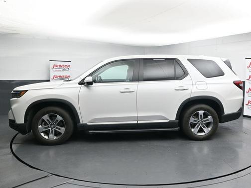 Platinum White Pearl 2024 Honda Pilot EX-L 7 Passenger
