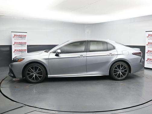 Celestial Silver Metallic 2024 Toyota Camry SE