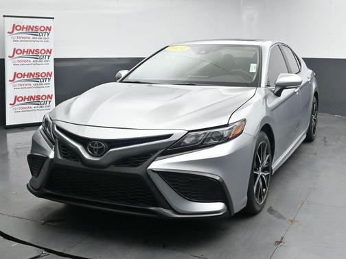 Celestial Silver Metallic 2024 Toyota Camry SE