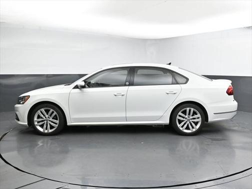 2019 Volkswagen Passat 2.0T Wolfsburg Edition