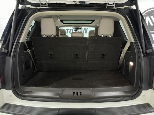 Star White Metallic Tri-Coat 2021 Ford Expedition Limited