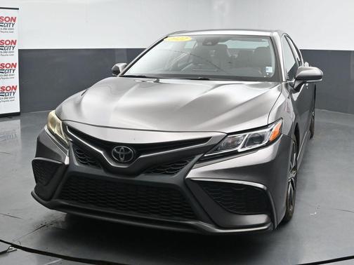 Predawn Gray Mica 2022 Toyota Camry SE