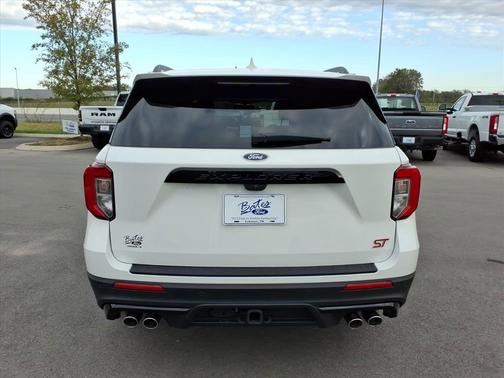 Star White Metallic Tri-Coat 2024 Ford Explorer ST