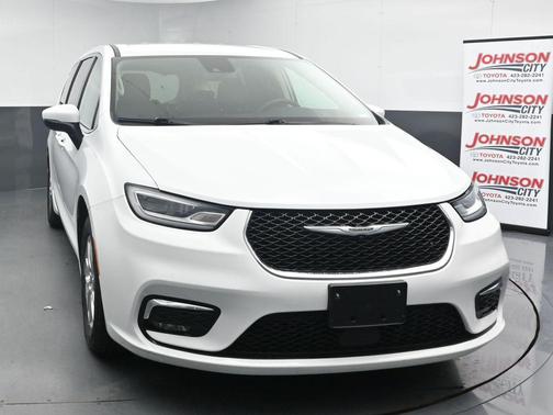 Bright White Clearcoat 2023 Chrysler Pacifica Touring L