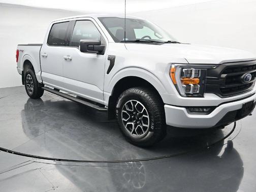 Space White Metallic 2022 Ford F-150 XLT