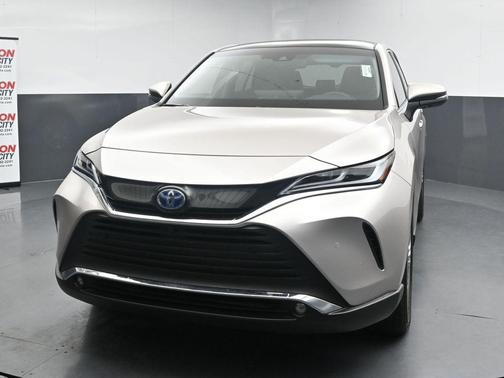 Titanium Glow 2024 Toyota Venza Limited